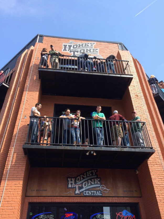 honky tonk in nashville