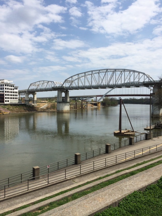 river in Nashville