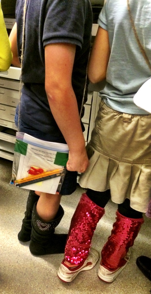 Student Field Bag...(Don't you love the sparkly pink leggings?)