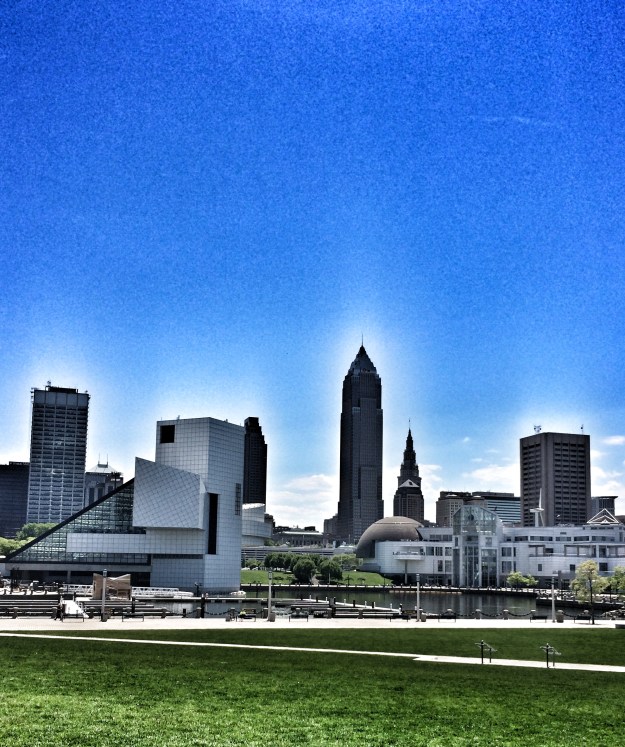 cleveland skyline bright