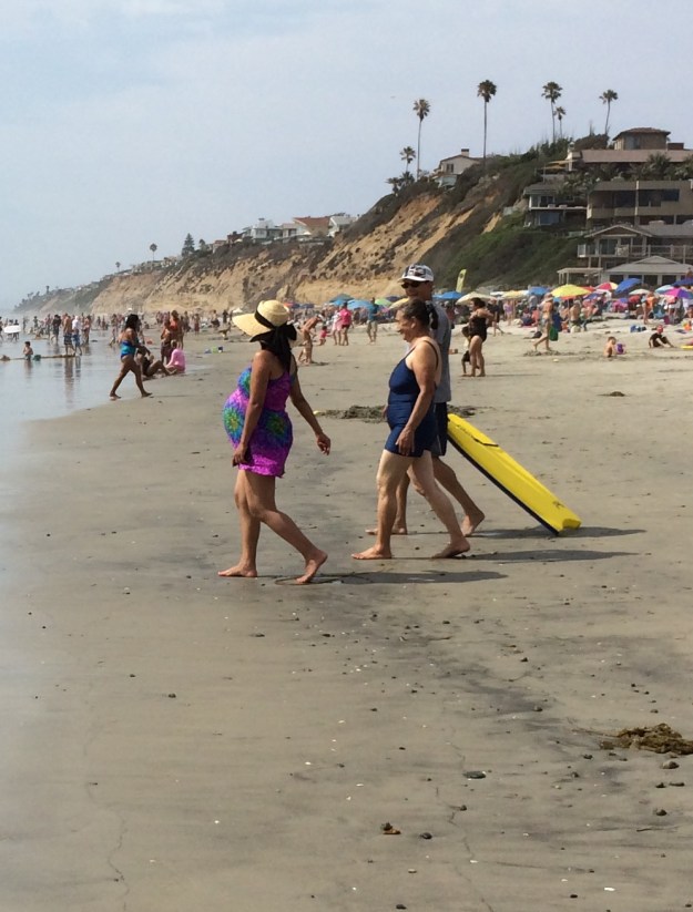 beach people-pregnant
